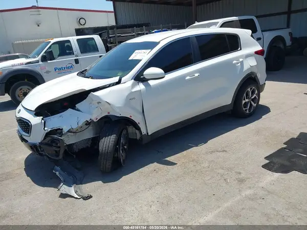 KNDPMCAC4N7009814 2022 KIA SPORTAGE - Image 2