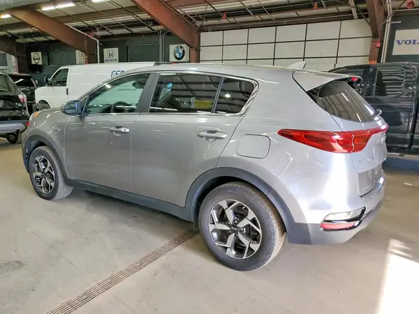 KNDPMCAC4N7014219 2022 KIA SPORTAGE - Image 2