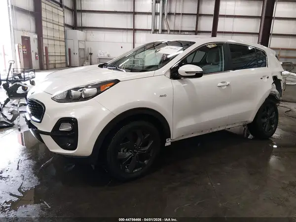 KNDPMCAC4N7954293 2022 KIA SPORTAGE - Image 2