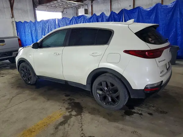 KNDPMCAC4N7955623 2022 KIA SPORTAGE - Image 2