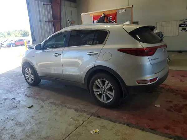 KNDPMCAC5H7032118 2017 KIA SPORTAGE - Image 2