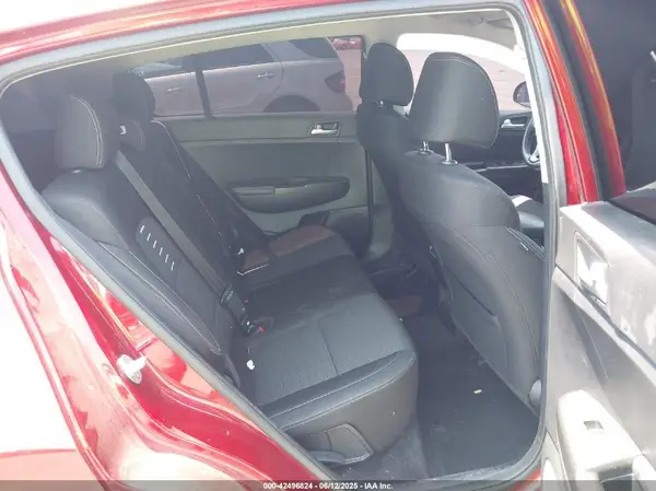 KNDPMCAC5H7032152 2017 KIA SPORTAGE - Image 8