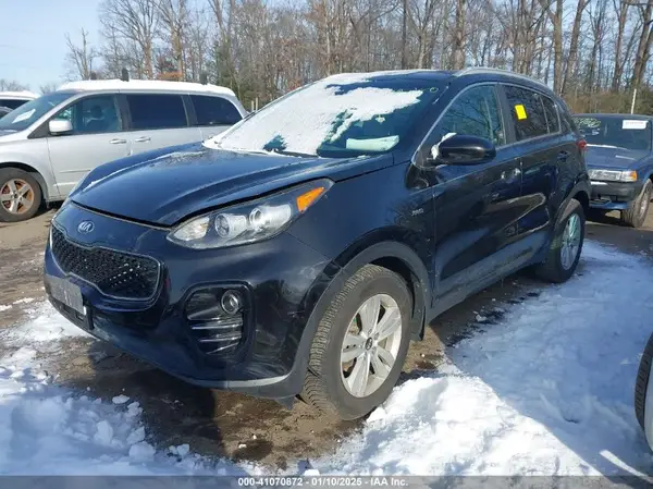 KNDPMCAC5H7043488 2017 KIA SPORTAGE - Image 2