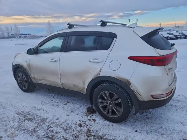 KNDPMCAC5H7044849 2017 KIA SPORTAGE - Image 2
