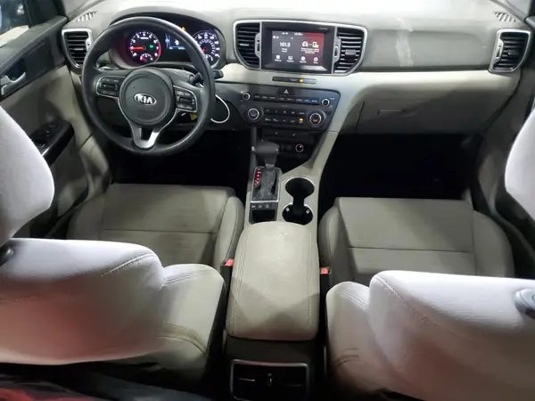 KNDPMCAC5H7052398 2017 KIA SPORTAGE - Image 8
