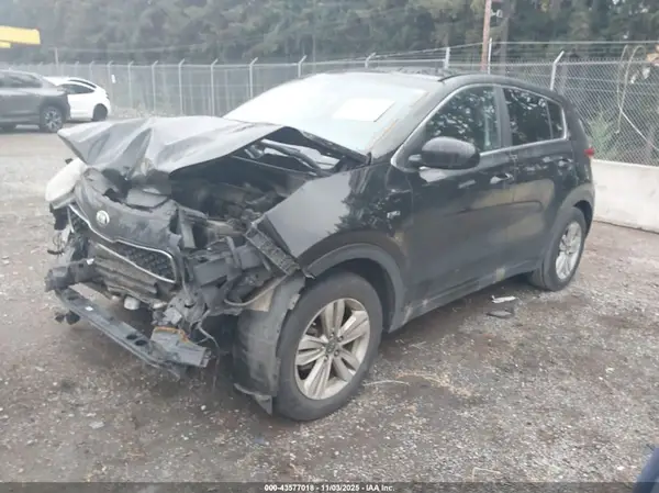 KNDPMCAC5H7055253 2017 KIA SPORTAGE - Image 2