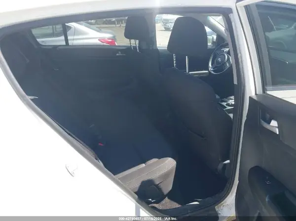 KNDPMCAC5H7063885 2017 KIA SPORTAGE - Image 8