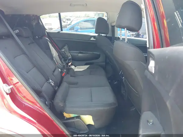 KNDPMCAC5H7067404 2017 KIA SPORTAGE - Image 8