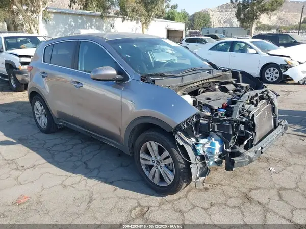 KNDPMCAC5H7081187 2017 KIA SPORTAGE - Image 1