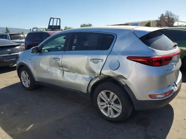 KNDPMCAC5H7121235 2017 KIA SPORTAGE - Image 2