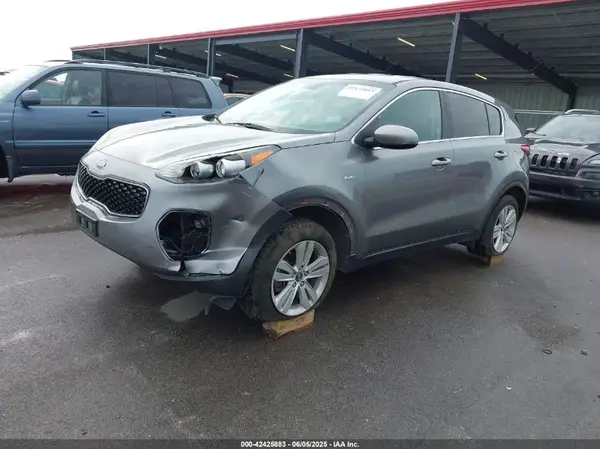 KNDPMCAC5H7126581 2017 KIA SPORTAGE - Image 2