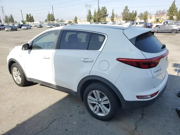 KNDPMCAC5H7127830 2017 KIA SPORTAGE - Image 2