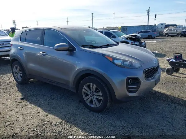 KNDPMCAC5H7136091 2017 KIA SPORTAGE - Image 1