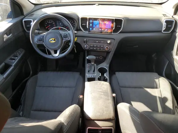 KNDPMCAC5H7162741 2017 KIA SPORTAGE - Image 8