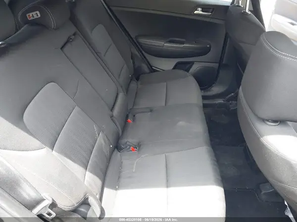 KNDPMCAC5H7163890 2017 KIA SPORTAGE - Image 8