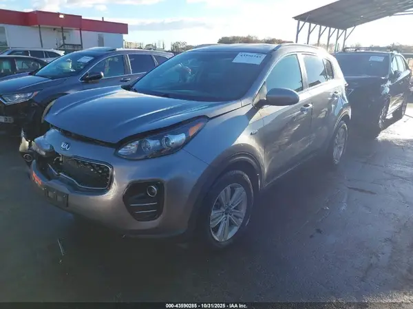 KNDPMCAC5H7188207 2017 KIA SPORTAGE - Image 2