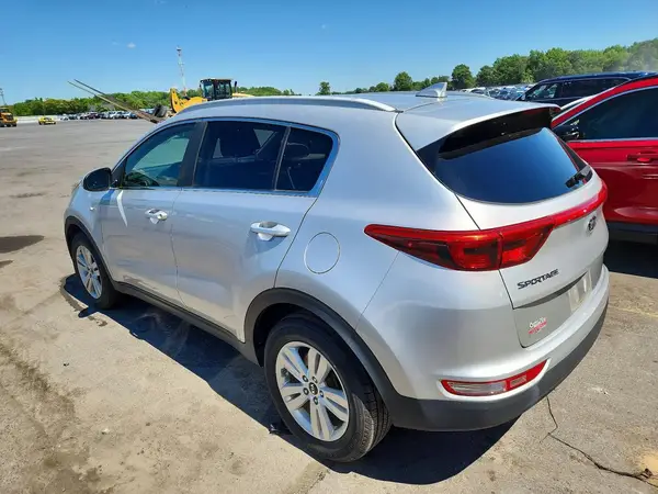 KNDPMCAC5H7188224 2017 KIA SPORTAGE - Image 2