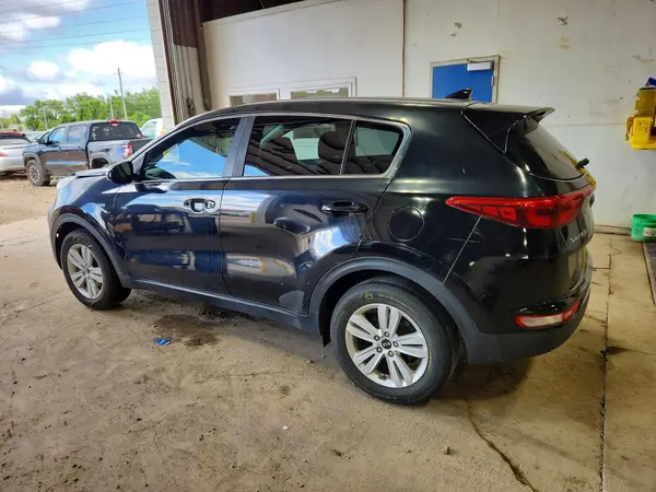 KNDPMCAC5H7198929 2017 KIA SPORTAGE - Image 2