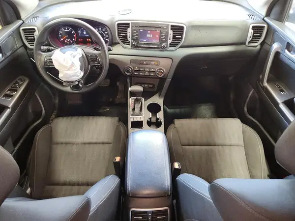 KNDPMCAC5H7198929 2017 KIA SPORTAGE - Image 8
