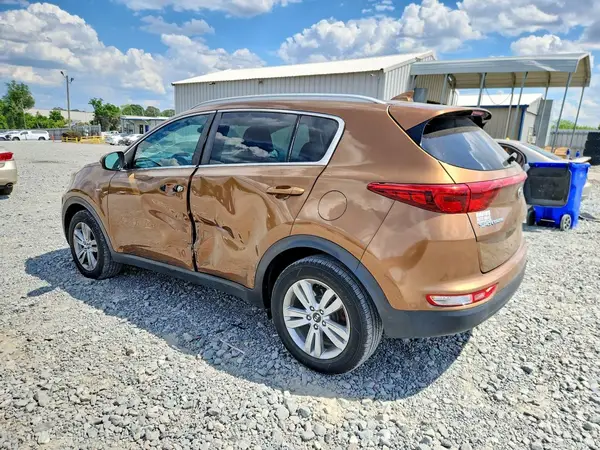 KNDPMCAC5H7206303 2017 KIA SPORTAGE - Image 2