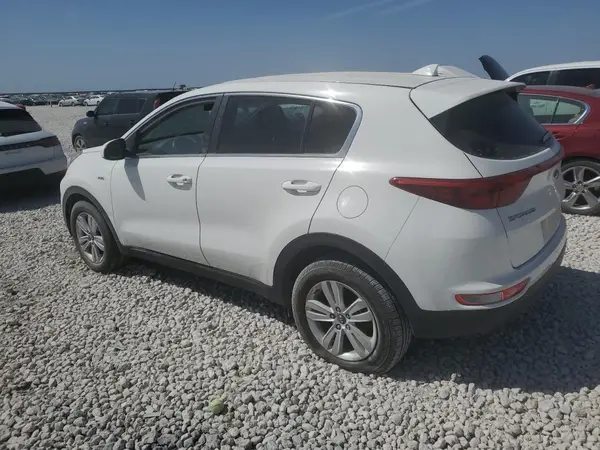 KNDPMCAC5H7208343 2017 KIA SPORTAGE - Image 2