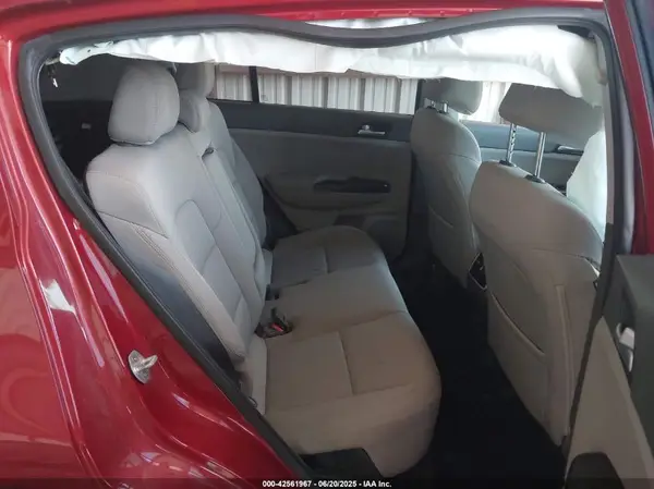 KNDPMCAC5H7225286 2017 KIA SPORTAGE - Image 8