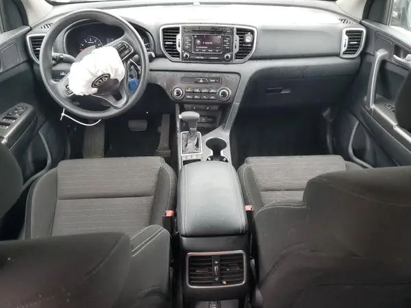 KNDPMCAC5H7238720 2017 KIA SPORTAGE - Image 8