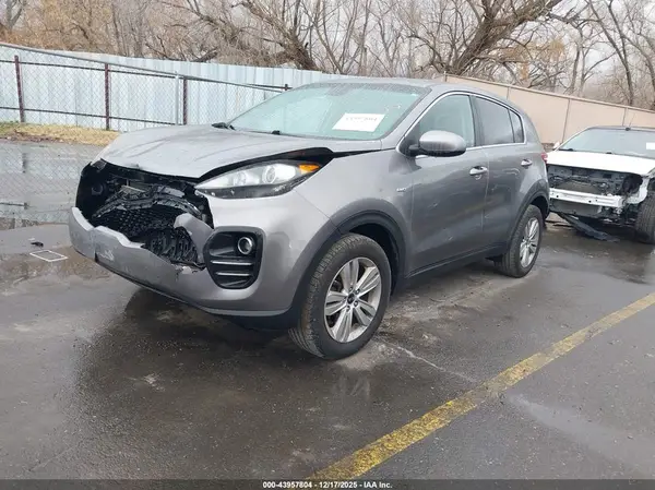 KNDPMCAC5H7257283 2017 KIA SPORTAGE - Image 2