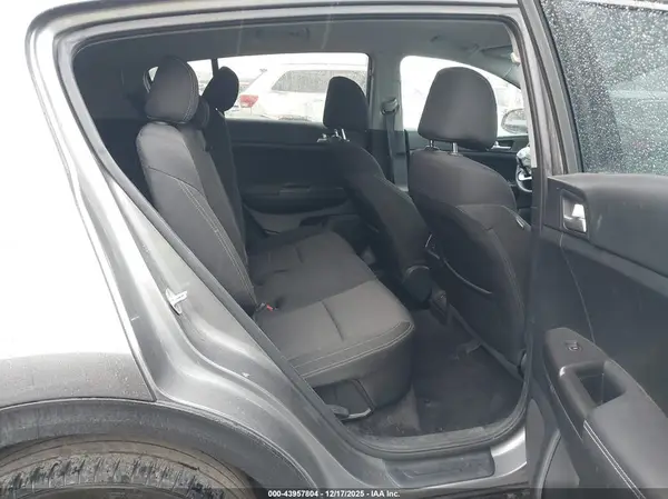 KNDPMCAC5H7257283 2017 KIA SPORTAGE - Image 8