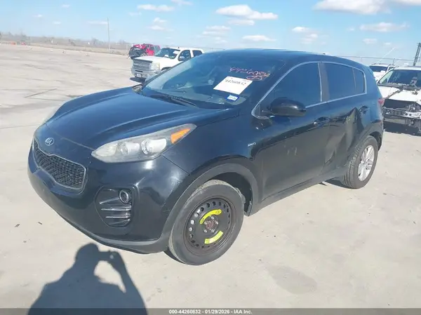 KNDPMCAC5H7261172 2017 KIA SPORTAGE - Image 2
