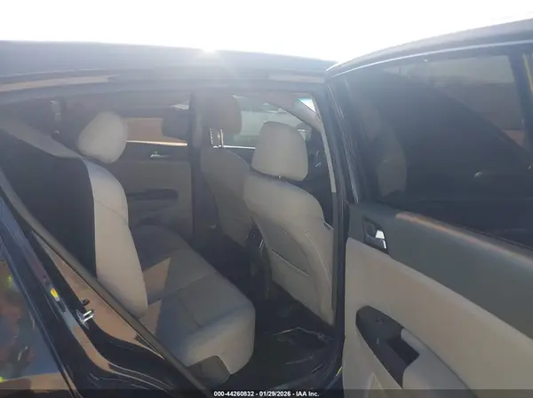 KNDPMCAC5H7261172 2017 KIA SPORTAGE - Image 8