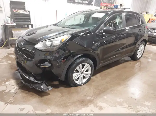 KNDPMCAC5H7267781 2017 KIA SPORTAGE - Image 2