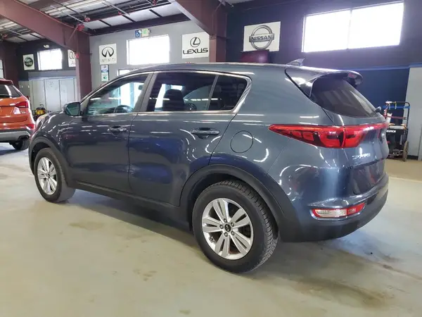 KNDPMCAC5H7269854 2017 KIA SPORTAGE - Image 2