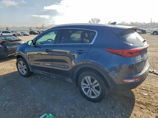 KNDPMCAC5H7270180 2017 KIA SPORTAGE - Image 2
