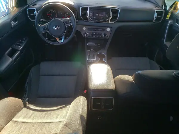 KNDPMCAC5H7272737 2017 KIA SPORTAGE - Image 8