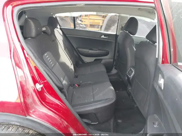 KNDPMCAC5H7272978 2017 KIA SPORTAGE - Image 8