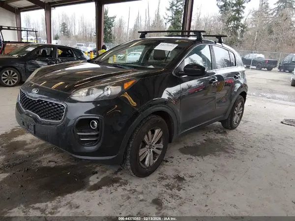 KNDPMCAC5H7274035 2017 KIA SPORTAGE - Image 2