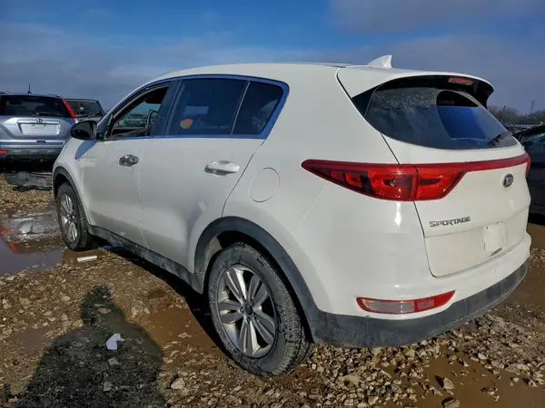 KNDPMCAC5H7276769 2017 KIA SPORTAGE - Image 2