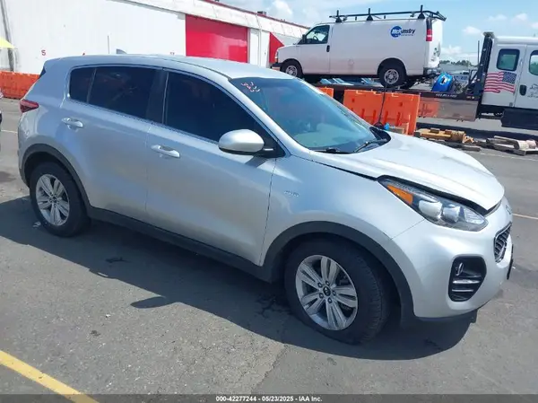 KNDPMCAC5H7282345 2017 KIA SPORTAGE - Image 1
