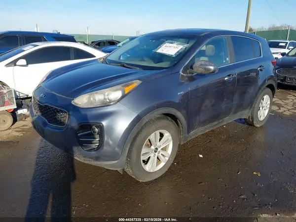 KNDPMCAC5H7284211 2017 KIA SPORTAGE - Image 2