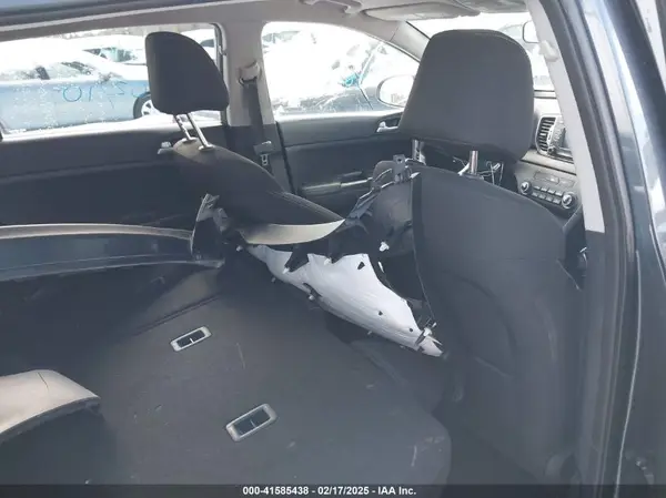 KNDPMCAC5H7296441 2017 KIA SPORTAGE - Image 8