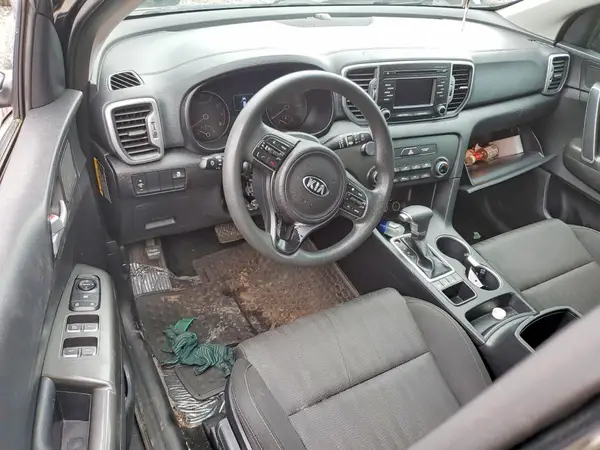 KNDPMCAC5H7300035 2017 KIA SPORTAGE - Image 8