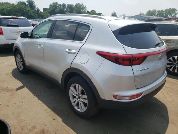 KNDPMCAC5J7301983 2018 KIA SPORTAGE - Image 2