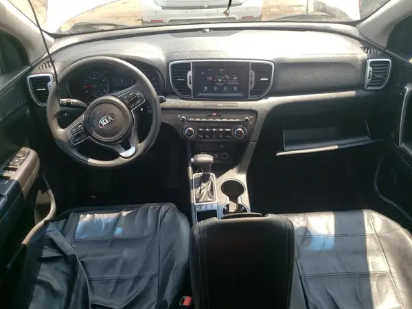 KNDPMCAC5J7301983 2018 KIA SPORTAGE - Image 8