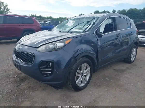 KNDPMCAC5J7310795 2018 KIA SPORTAGE - Image 2