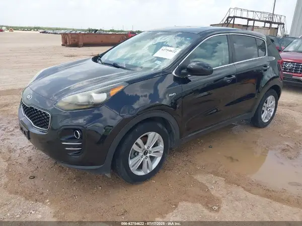 KNDPMCAC5J7310988 2018 KIA SPORTAGE - Image 2