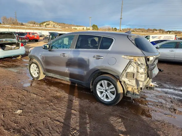 KNDPMCAC5J7314944 2018 KIA SPORTAGE - Image 2