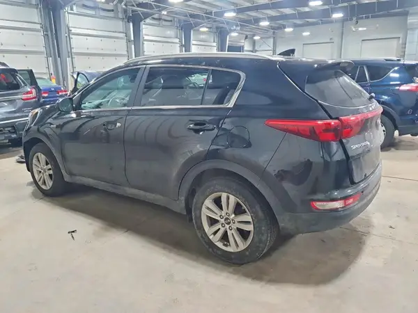 KNDPMCAC5J7322638 2018 KIA SPORTAGE - Image 2