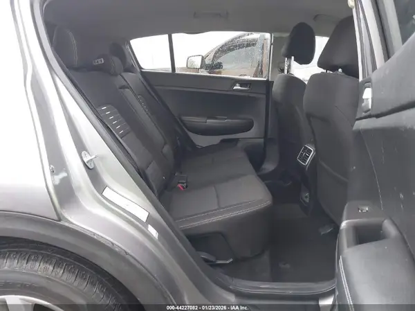 KNDPMCAC5J7331260 2018 KIA SPORTAGE - Image 8