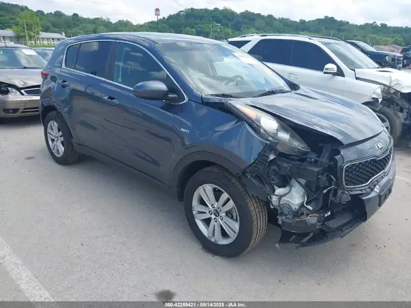 KNDPMCAC5J7339763 2018 KIA SPORTAGE - Image 1